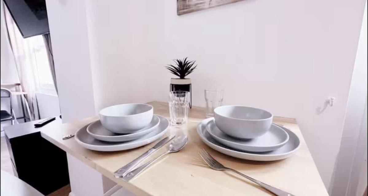 Stylish Studio In London By Prymeo, Ideal For Short Stays - Sleeps 2